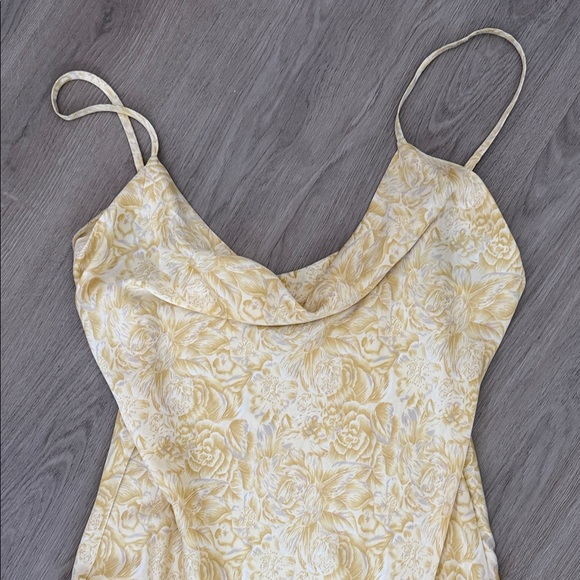 Paper Heart Elegant Yellow Floral Midi slip Dress SZ Medium - Picture 3 of 11